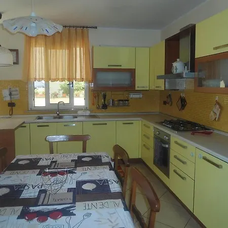 Apartment Turistici Di Gabriele 20 Mt Dal Mare Pineto