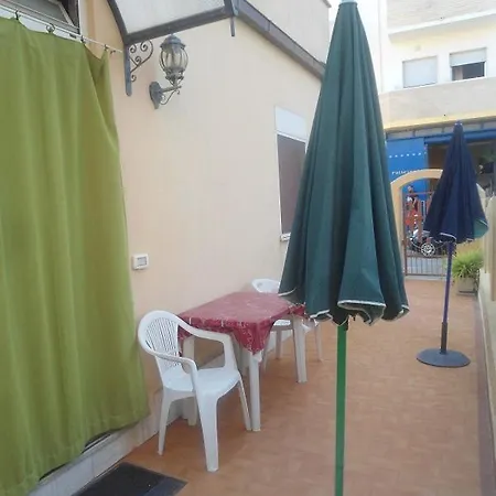 Turistici Di Gabriele 20 Mt Dal Mare Апартаменты *